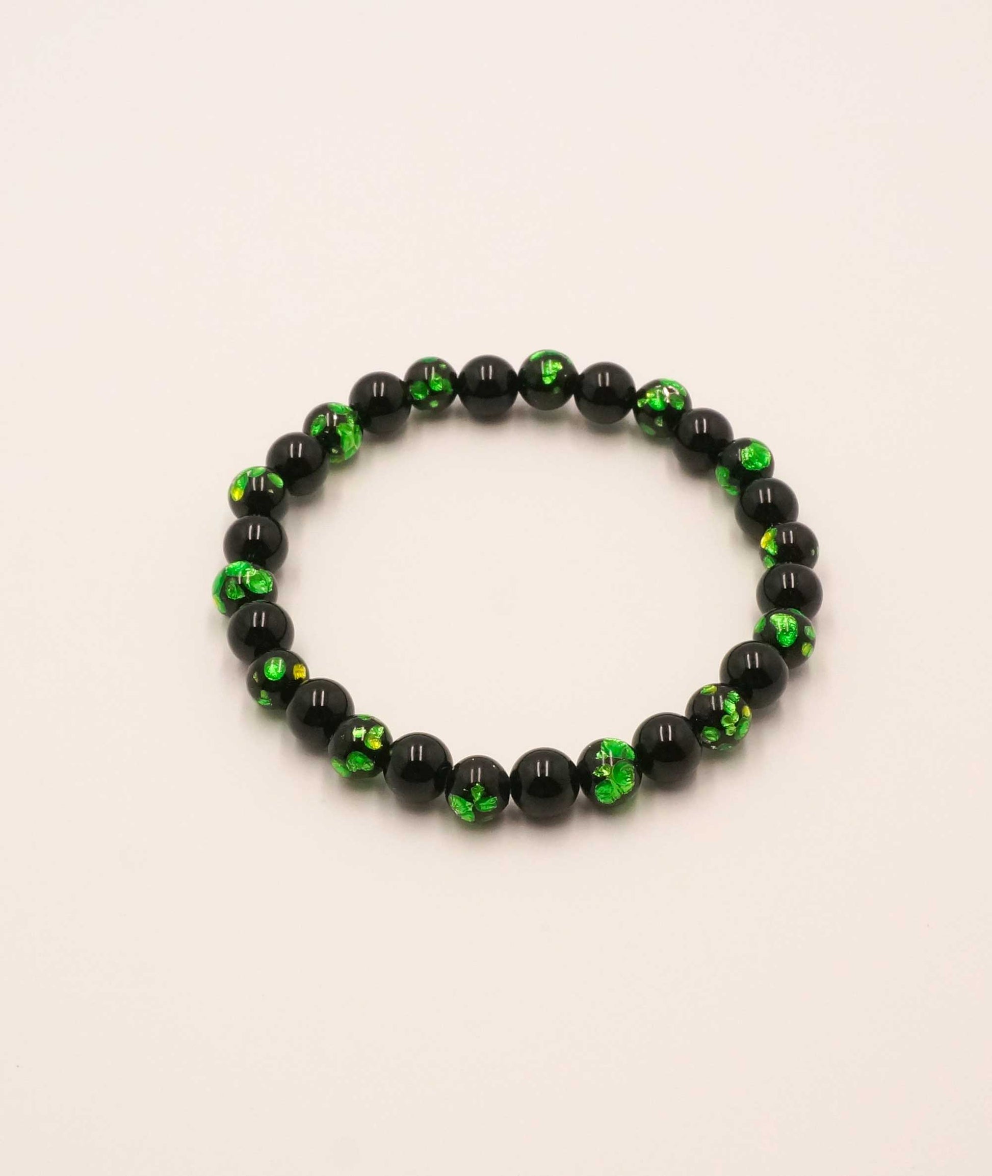 Black Onyx Juzu Bracelet with Okinawa Green Firefly Artisan Glass Bead 7mm - Kyoto Kanbe Juzu